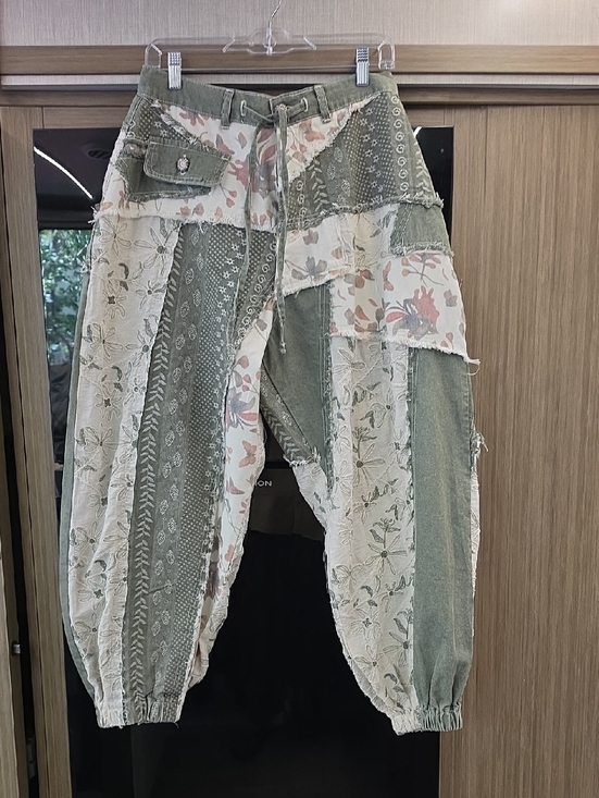 POL Denim - NWOT, POL PATCHWORK/EMBROIDERED COTTON PANTS)🌴